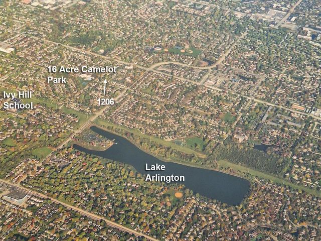 1206 E Suffield Drive, Arlington Heights, IL 60004