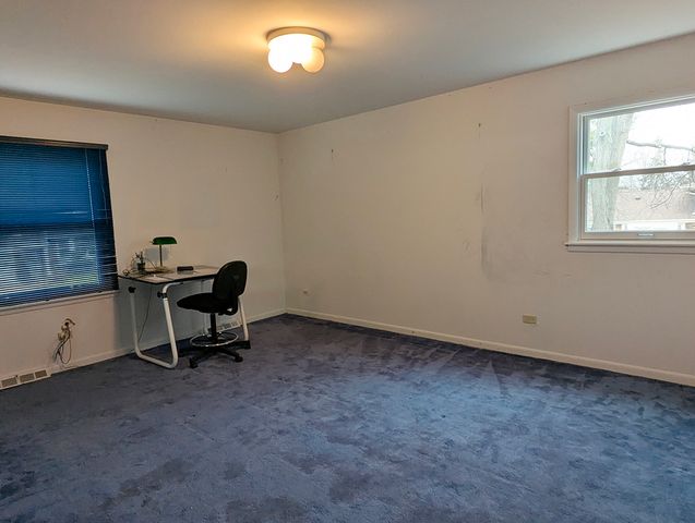 1206 E Suffield Drive, Arlington Heights, IL 60004