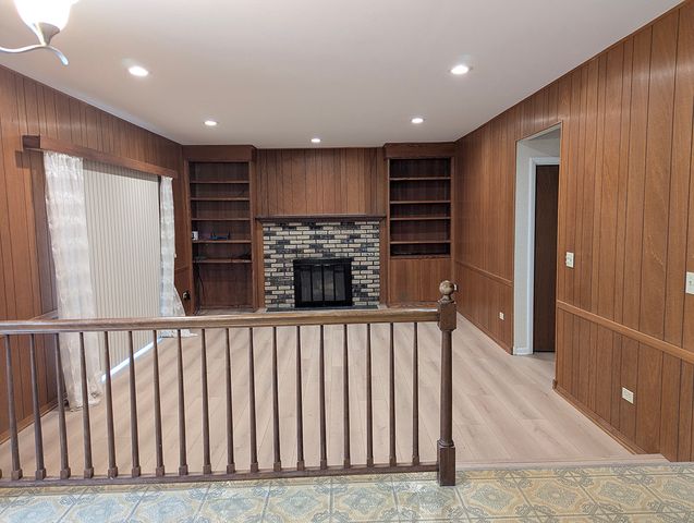 1206 E Suffield Drive, Arlington Heights, IL 60004