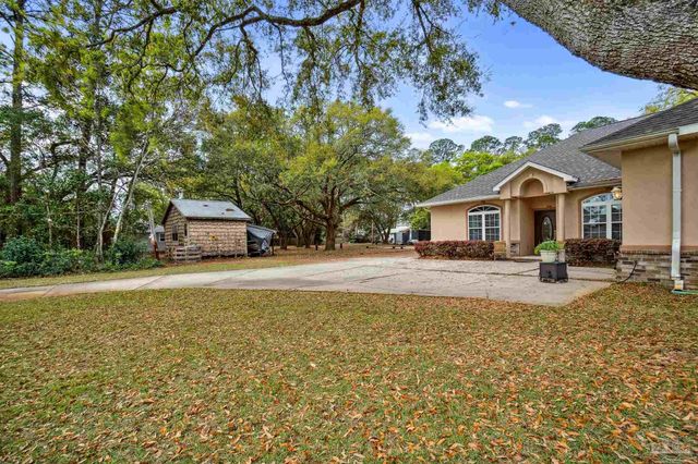 1555 Ocean Breeze Ln, Gulf Breeze, FL 32563