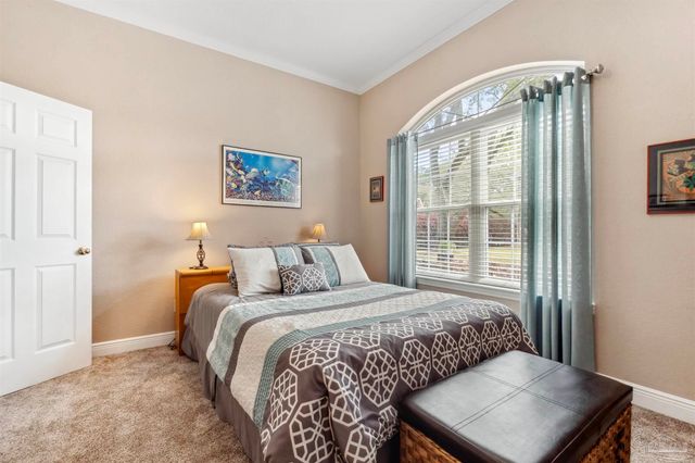 1555 Ocean Breeze Ln, Gulf Breeze, FL 32563