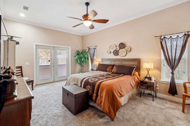 1555 Ocean Breeze Ln, Gulf Breeze, FL 32563