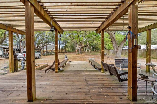 1555 Ocean Breeze Ln, Gulf Breeze, FL 32563
