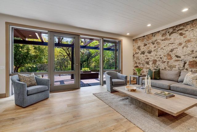 1626 Whitehall Ln, St. Helena, CA 94574