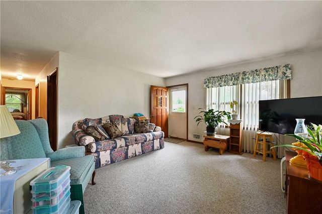 14622 E 36th Street S, Independence, MO 64055