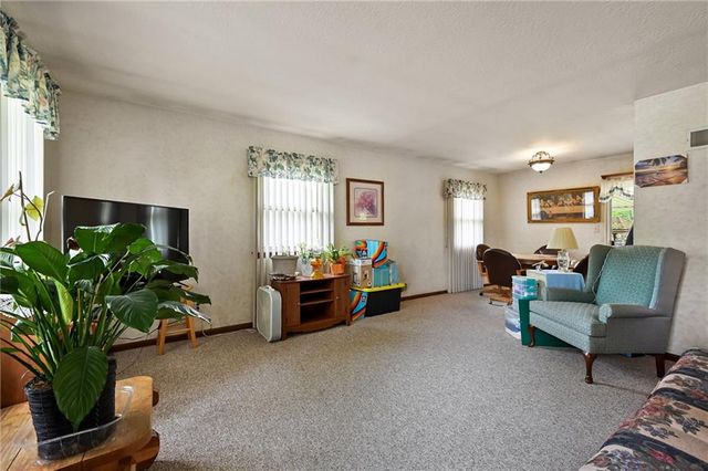 14622 E 36th Street S, Independence, MO 64055