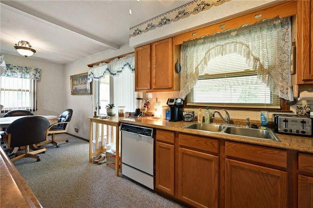 14622 E 36th Street S, Independence, MO 64055