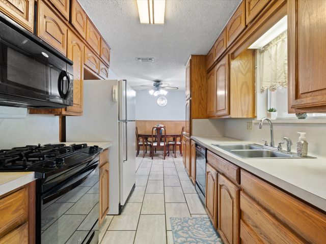 6500 Chapel Lane, Lake Worth, TX 76135