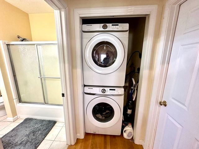 26 Cherry St 1, Waltham, MA 02453