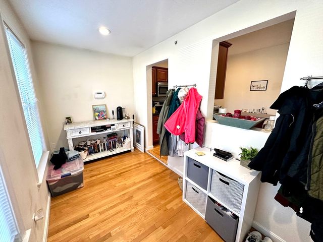 26 Cherry St 1, Waltham, MA 02453
