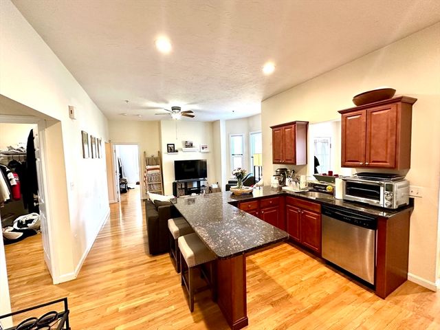 26 Cherry St 1, Waltham, MA 02453