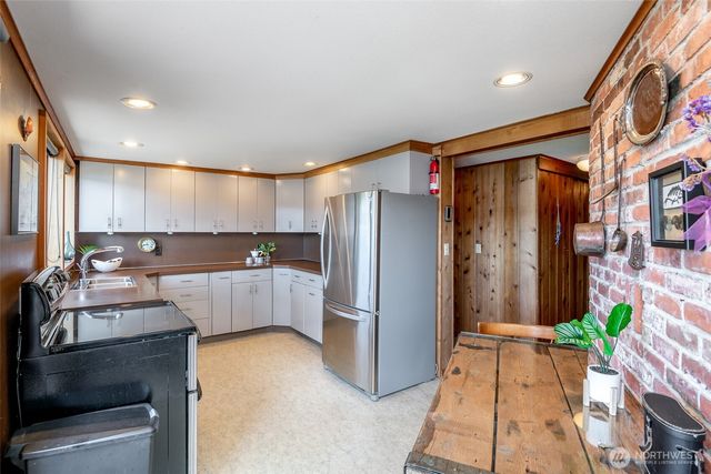 5222 Mahncke Road SW, Longbranch, WA 98351