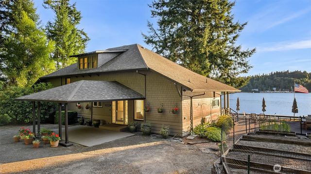 5222 Mahncke Road SW, Longbranch, WA 98351
