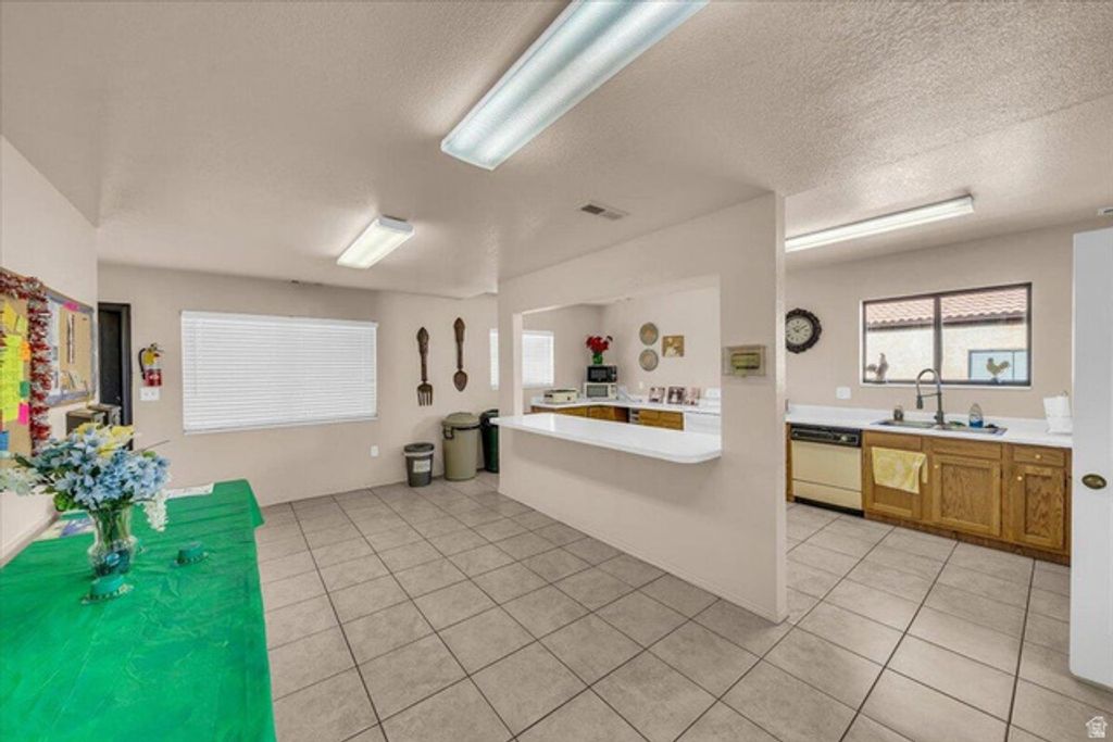 Image 19 of property listing at 1331 N DIXIE DOWNS RD #100, St. George, UT 84770