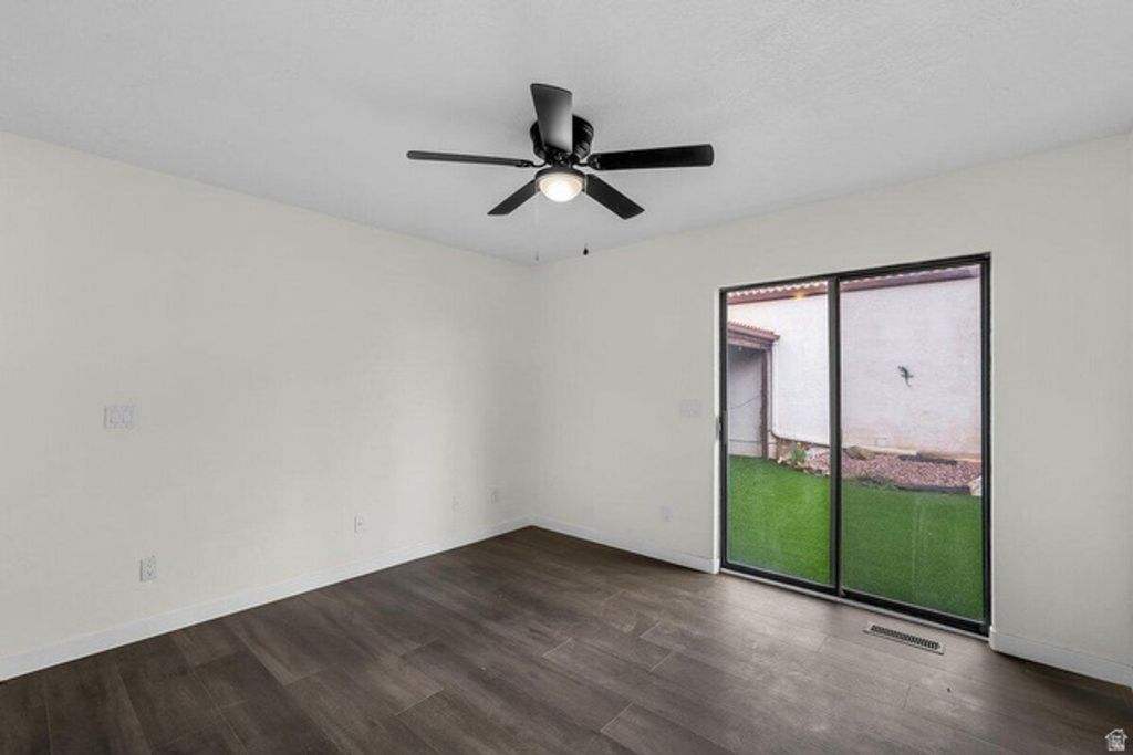 Image 9 of property listing at 1331 N DIXIE DOWNS RD #100, St. George, UT 84770