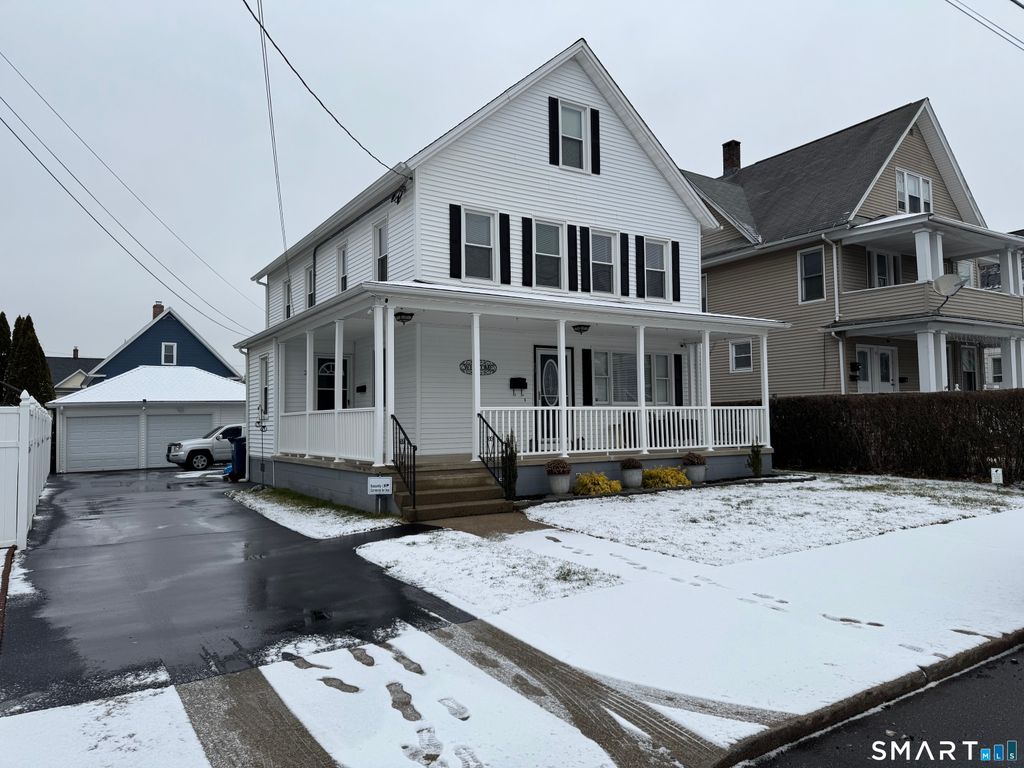 22 Dwight Street 2nd Fl, Ansonia, CT 06401