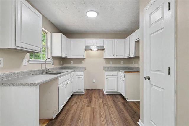 3220 Diamond Bluff, Union City, GA 30291