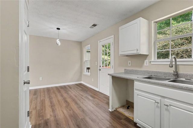 3220 Diamond Bluff, Union City, GA 30291
