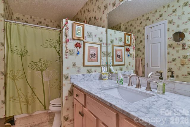 13 Silver Place, Black Mountain, NC 28711
