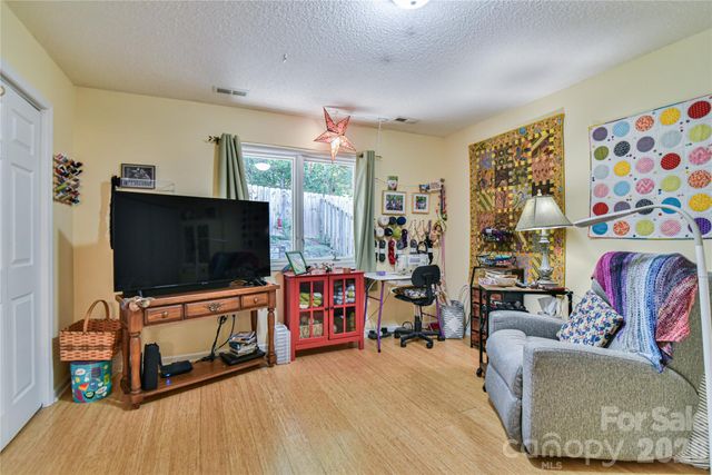13 Silver Place, Black Mountain, NC 28711
