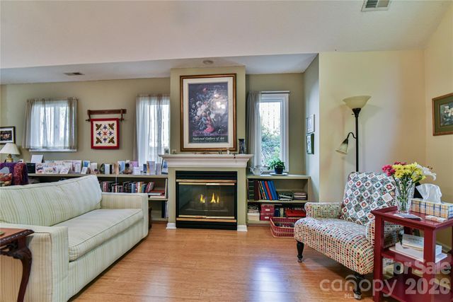 13 Silver Place, Black Mountain, NC 28711