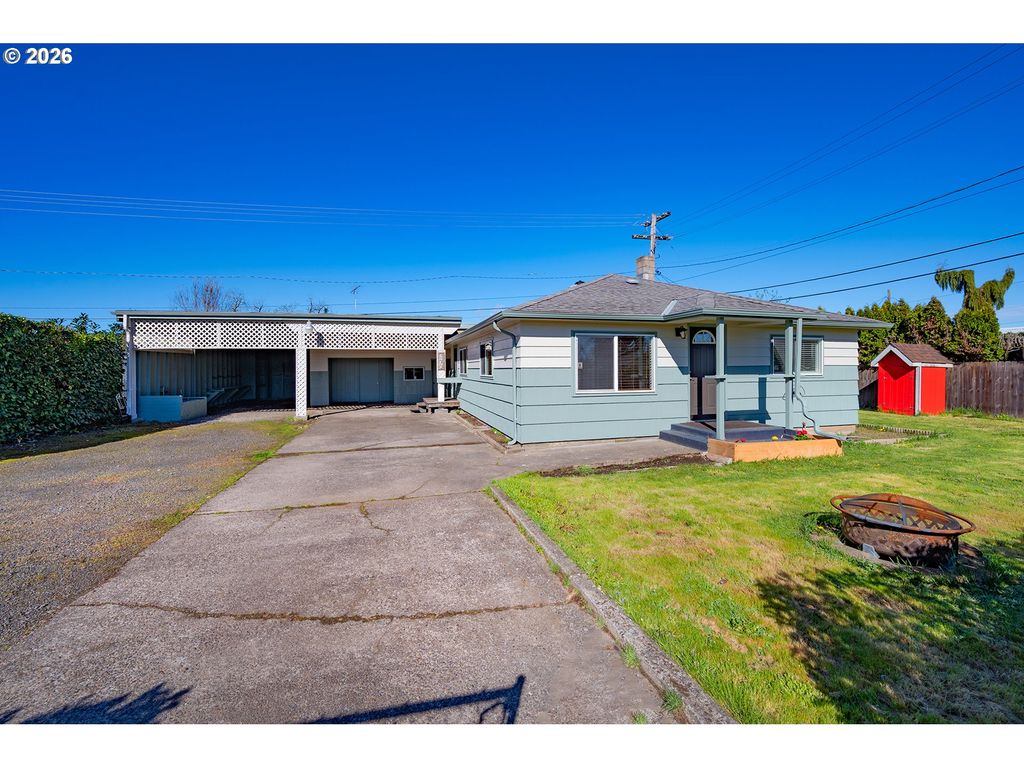 672 51ST St, Springfield, OR 97478