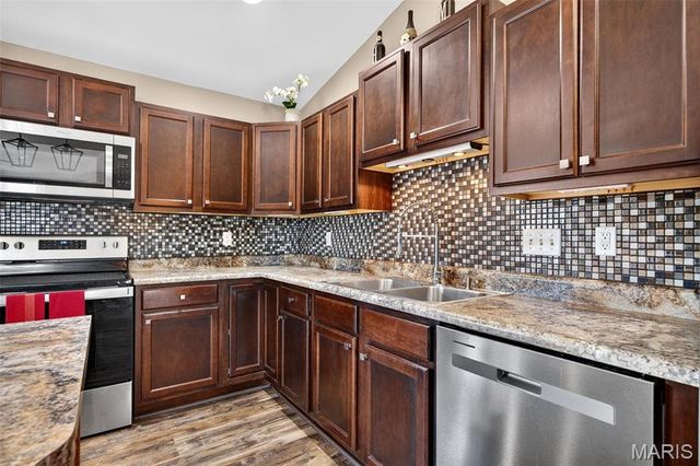 15 Fredde Court, Wentzville, MO 63385