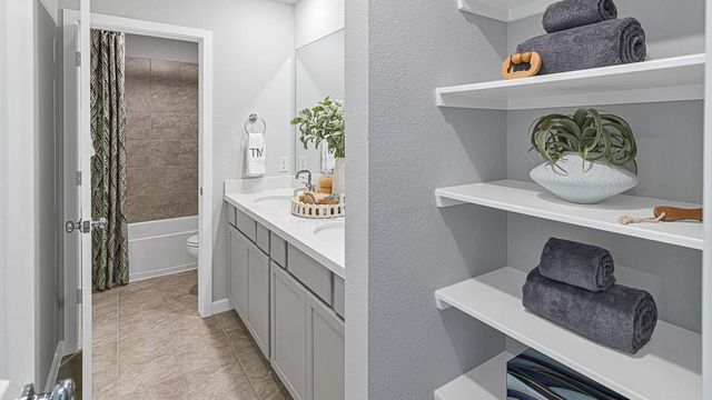 1202 Buffalo Run, Tomball, TX 77375