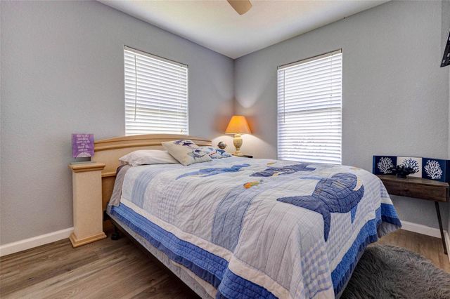 90 Dolphin Lane, Freeport, TX 77541
