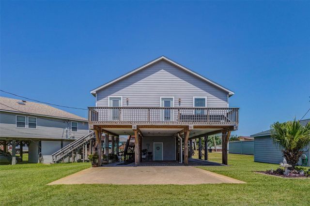 90 Dolphin Lane, Freeport, TX 77541