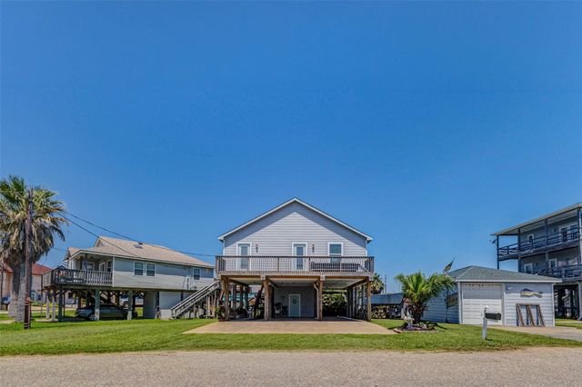 90 Dolphin Lane, Freeport, TX 77541