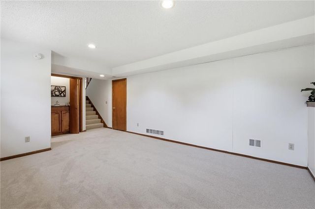 8410 New Jersey Avenue, Kansas City, KS 66112