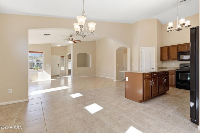 779 E MULE TRAIN Trail, San Tan Valley, AZ 85143