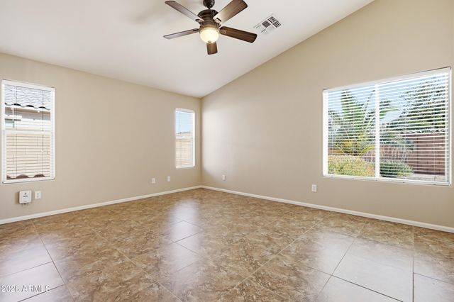 779 E MULE TRAIN Trail, San Tan Valley, AZ 85143