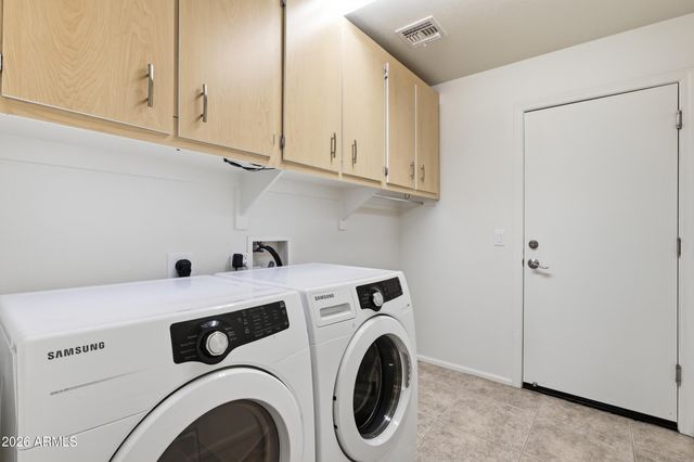 779 E MULE TRAIN Trail, San Tan Valley, AZ 85143