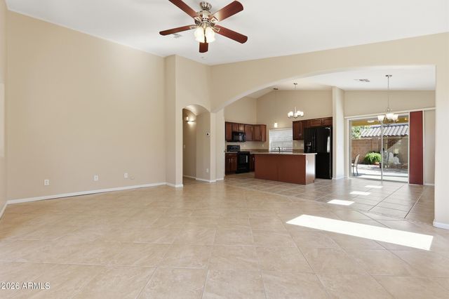 779 E MULE TRAIN Trail, San Tan Valley, AZ 85143