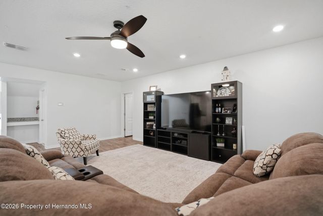 9025 Mazette Road, Weeki Wachee, FL 34613
