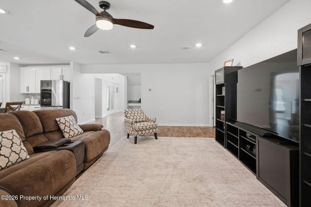 9025 Mazette Road, Weeki Wachee, FL 34613
