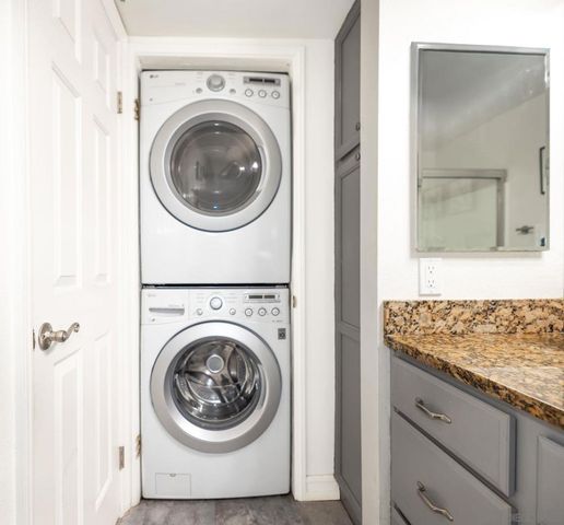 15273 Maturin 32, San Diego, CA 92127