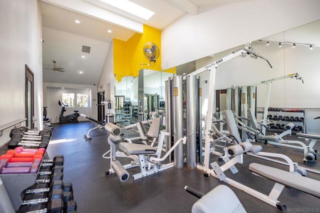 15273 Maturin 32, San Diego, CA 92127