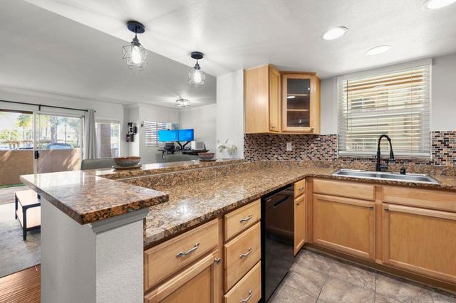 15273 Maturin 32, San Diego, CA 92127