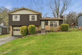 5613 Montina Rd, Knoxville, TN 37912