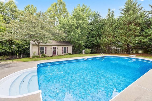 151 Bellwood Dr, Lynchburg, VA 24501