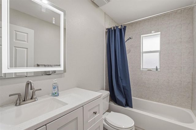 6417 FLINTLOCK STREET, Englewood, FL 34224