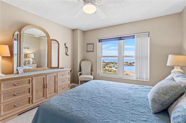 4900 BRITTANY DRIVE S 1512, St Petersburg, FL 33715