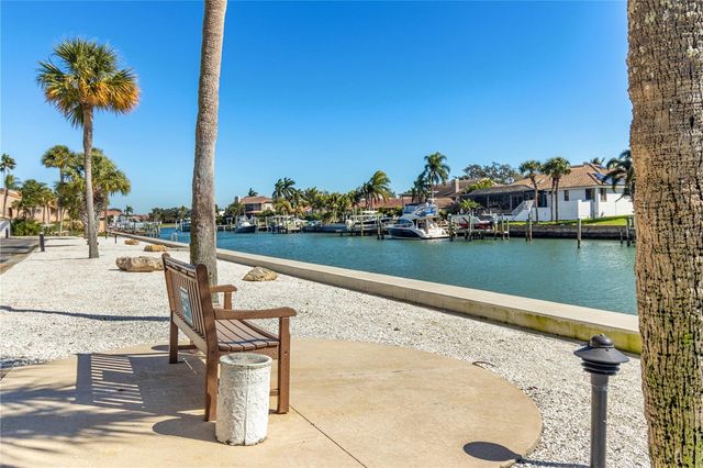 4900 BRITTANY DRIVE S 1512, St Petersburg, FL 33715
