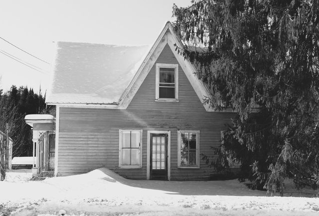 89 Route 12, Hartland, VT 05048