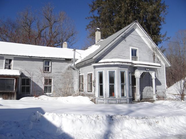 89 Route 12, Hartland, VT 05048