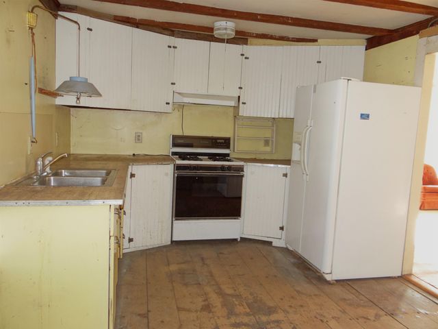 89 Route 12, Hartland, VT 05048