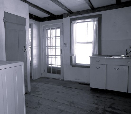 89 Route 12, Hartland, VT 05048